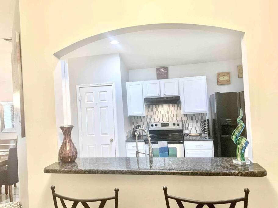 Modern Updates - Great Location - King Bed- Bmt San Antonio Buitenkant foto