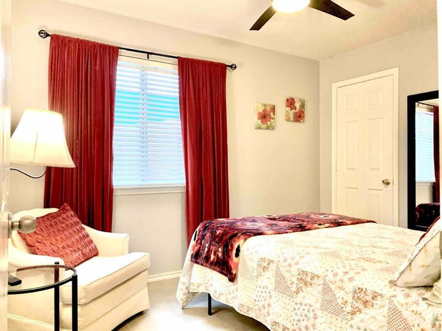 Modern Updates - Great Location - King Bed- Bmt San Antonio Buitenkant foto