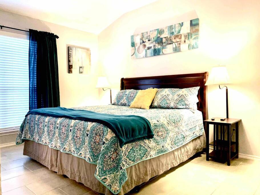 Modern Updates - Great Location - King Bed- Bmt San Antonio Buitenkant foto